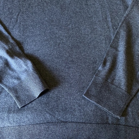 Men’s Old Navy V-neck sweater NWT - Picture 3 of 10